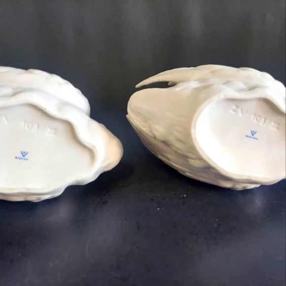Vintage Goebel Porelain Swans - Rare find - Picture 8 of 9
